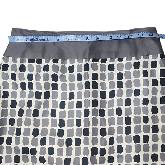 Anthropologie Yoana Baraschi 100% Silk Black and Gray Skirt. 4 - Picture 3 of 10